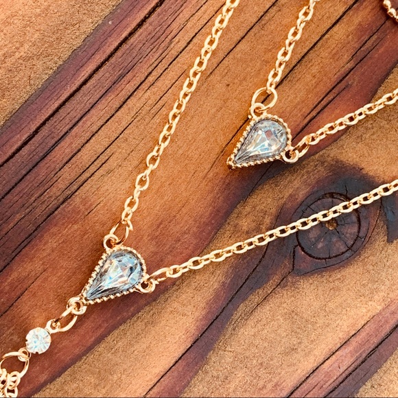 ♛ Aphrodite Layered Necklace - Picture 5 of 8